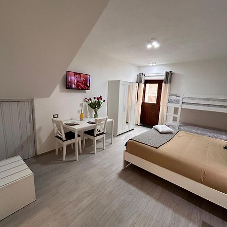 Apartamento Casa Peppina SantʼAntìoco Exterior foto